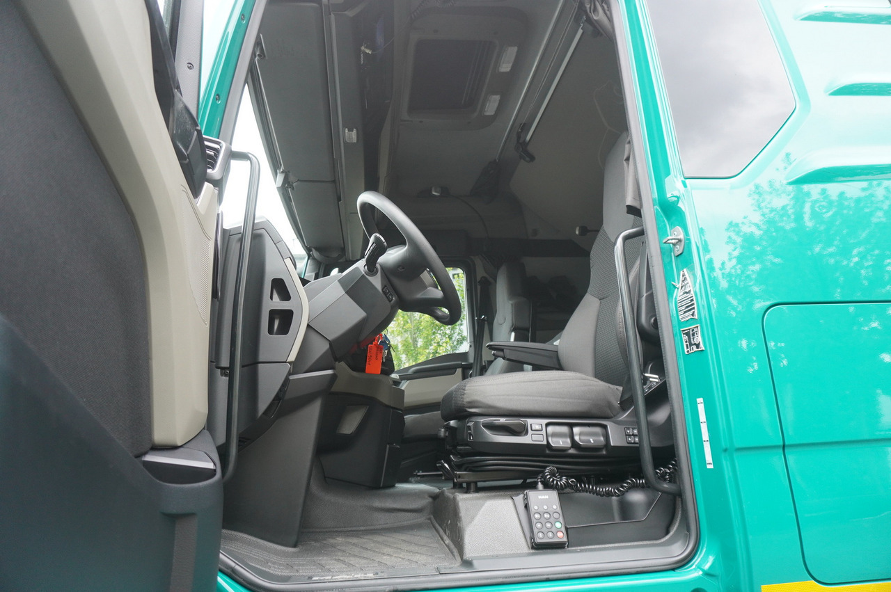 Камион со церада MAN TGX 18.470 / Trailer 19 EPAL / Curtainsider 19 EPAL / 2022 / Retarder / 15 units: слика 18