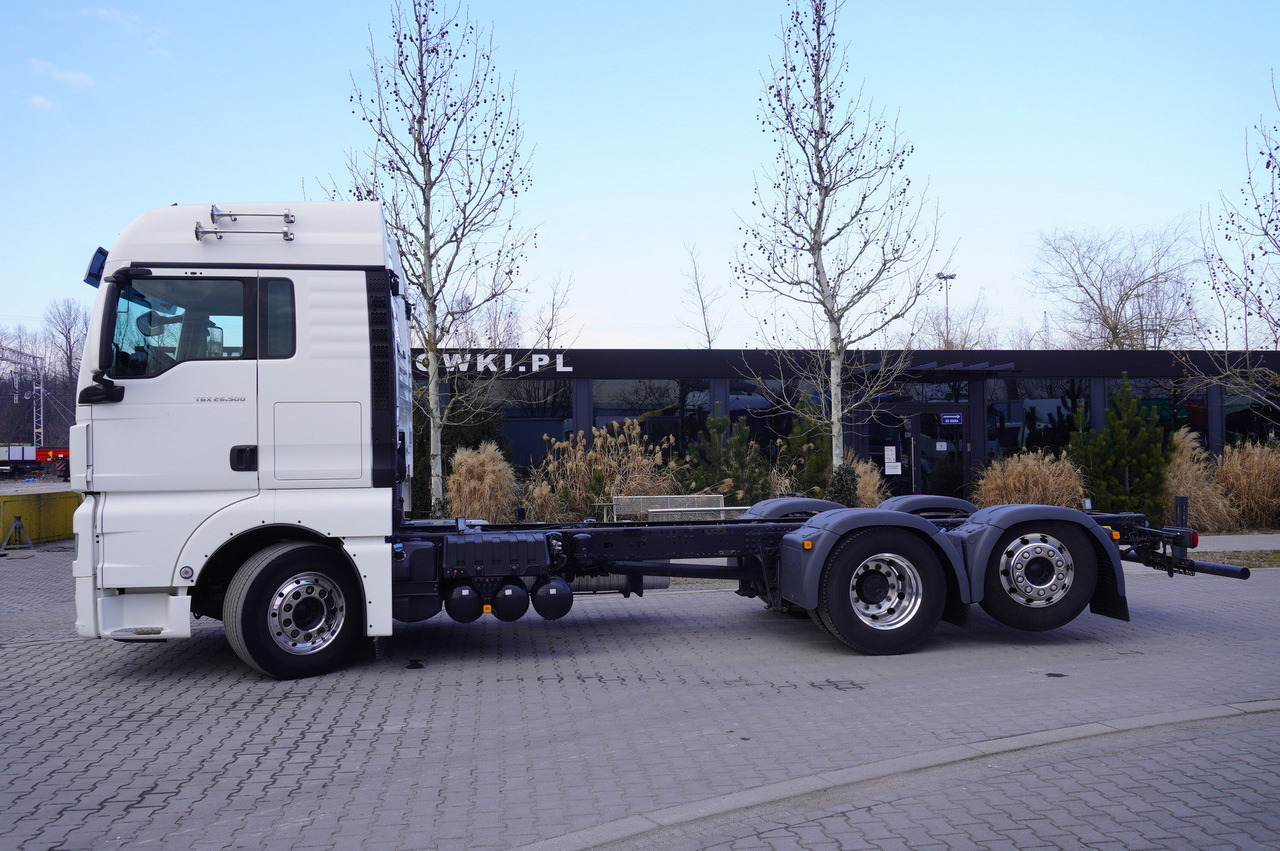 MAN TGX 26,500 / 500 HP / steering 3rd axle / 20 t cap. / Chassis 6.5 m - Камион со кабинска шасија: слика 4 MAN TGX 26,500 / 500 HP / steering 3rd axle / 20 t cap. / Chassis 6.5 m - Камион со кабинска шасија: слика 4