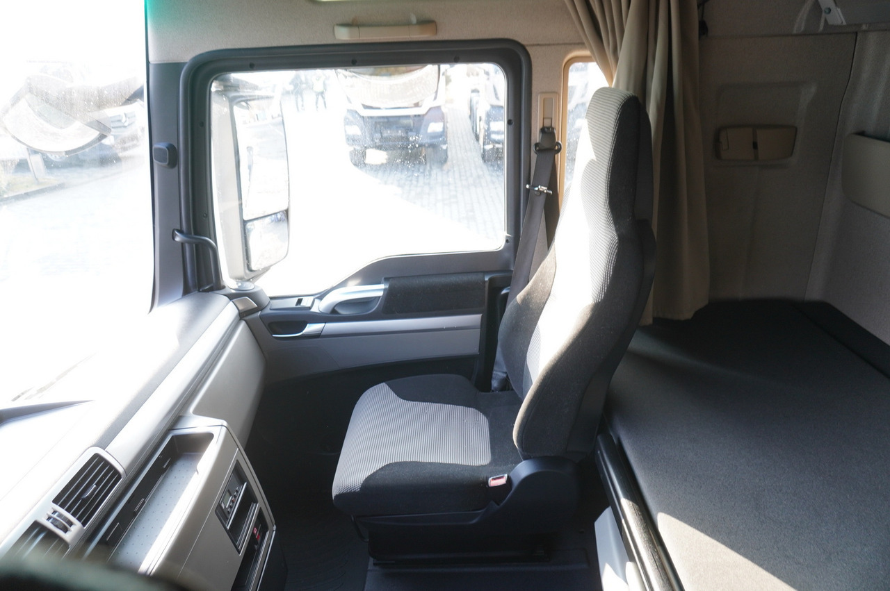 Камион со кран MAN TGX 35.580 E6 8x4/4 - 8.8m chassis frame: слика 27 Камион со кран MAN TGX 35.580 E6 8x4/4 - 8.8m chassis frame: слика 27