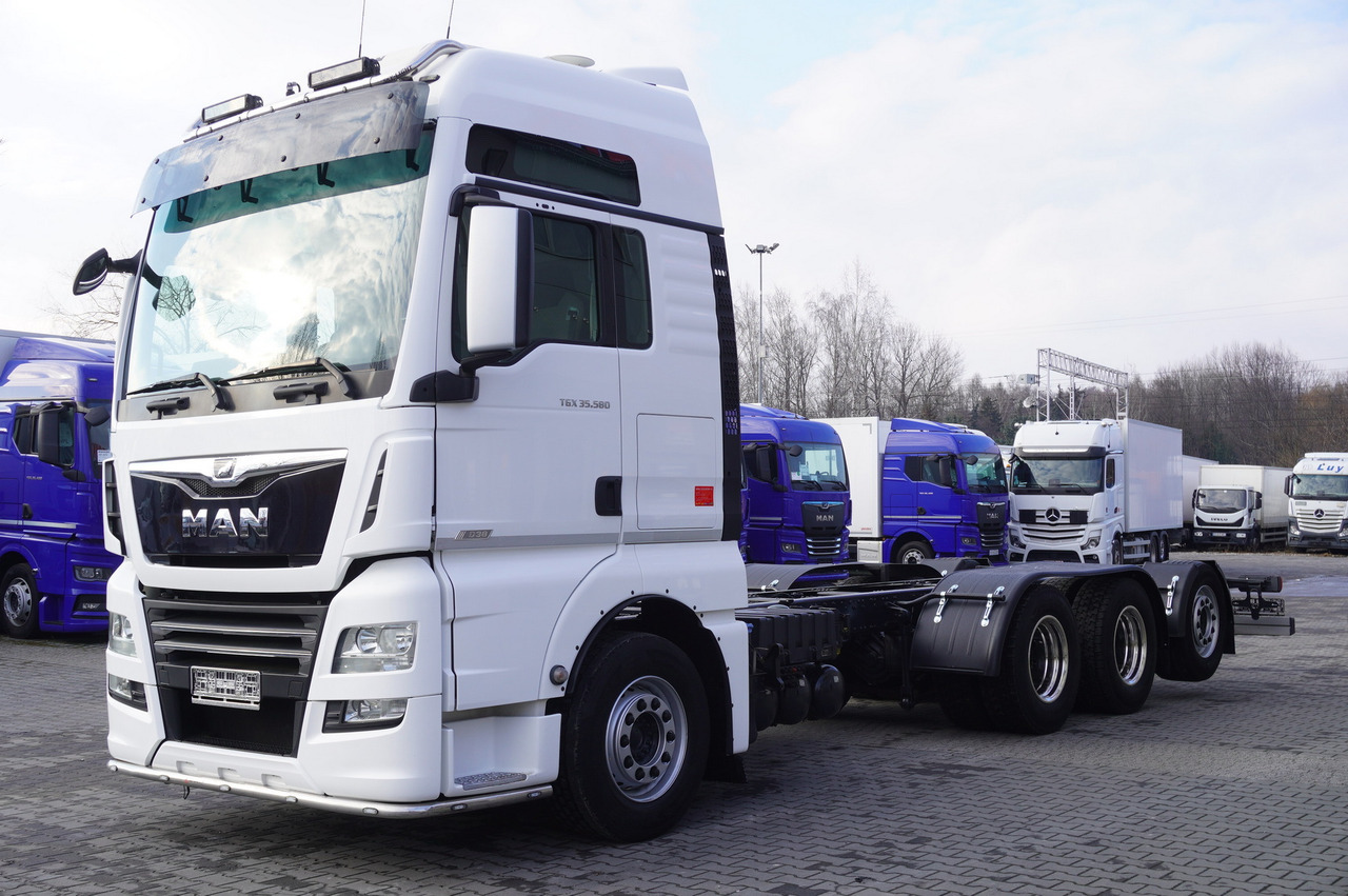 MAN TGX 35.580 E6 8x4/4 - 8.8m chassis frame - Камион со кабинска шасија: слика 2 MAN TGX 35.580 E6 8x4/4 - 8.8m chassis frame - Камион со кабинска шасија: слика 2