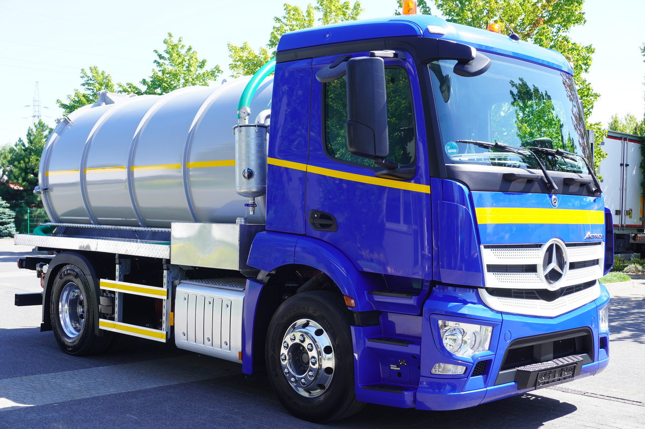 MERCEDES-BENZ Actros 18.35 LS / Body NEW septic tank (08/2025) 11000 l / 280000 kilometers! - Цистерна за арско ѓубриво: слика 3 MERCEDES-BENZ Actros 18.35 LS / Body NEW septic tank (08/2025) 11000 l / 280000 kilometers! - Цистерна за арско ѓубриво: слика 3