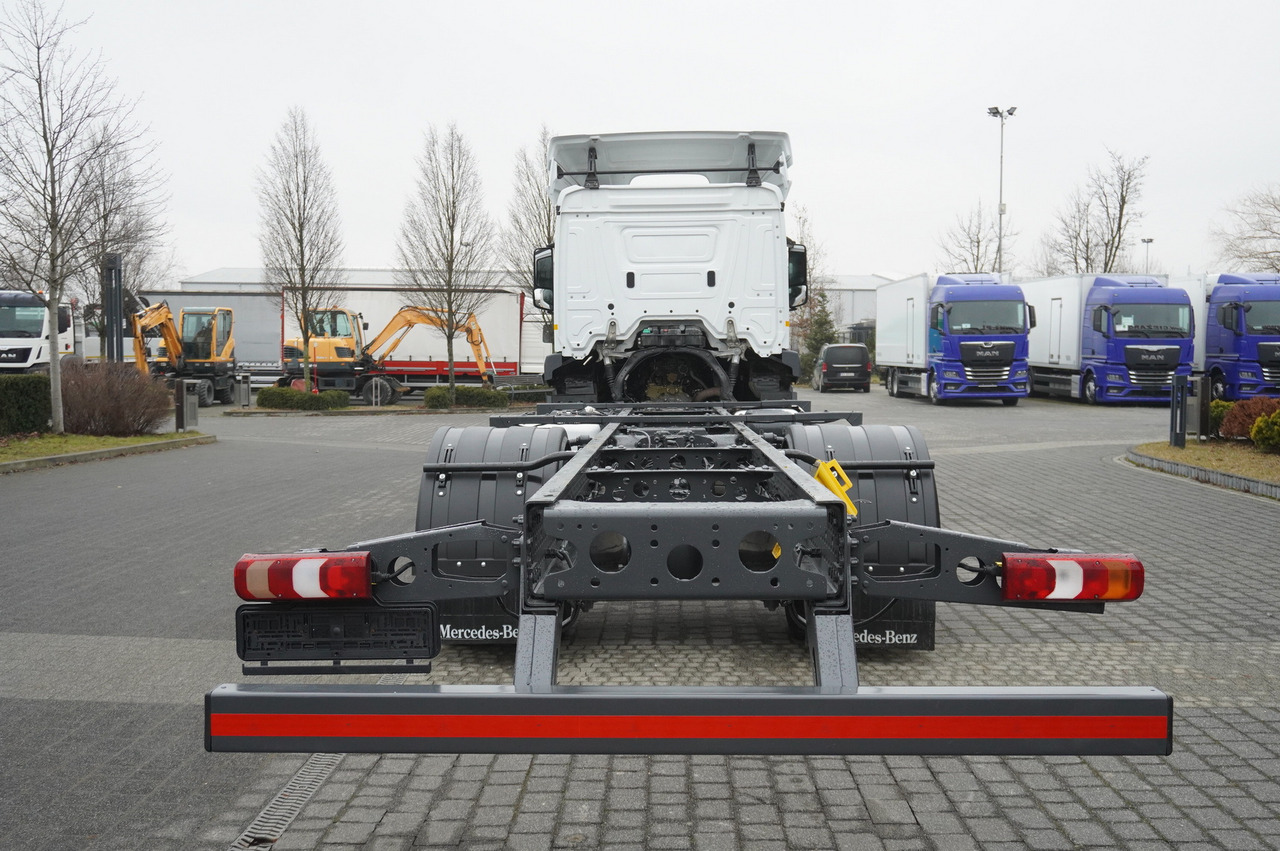 MERCEDES-BENZ Actros 1824 / 9.1 m chassis / sleeping cabin - Камион со кабинска шасија: слика 5 MERCEDES-BENZ Actros 1824 / 9.1 m chassis / sleeping cabin - Камион со кабинска шасија: слика 5