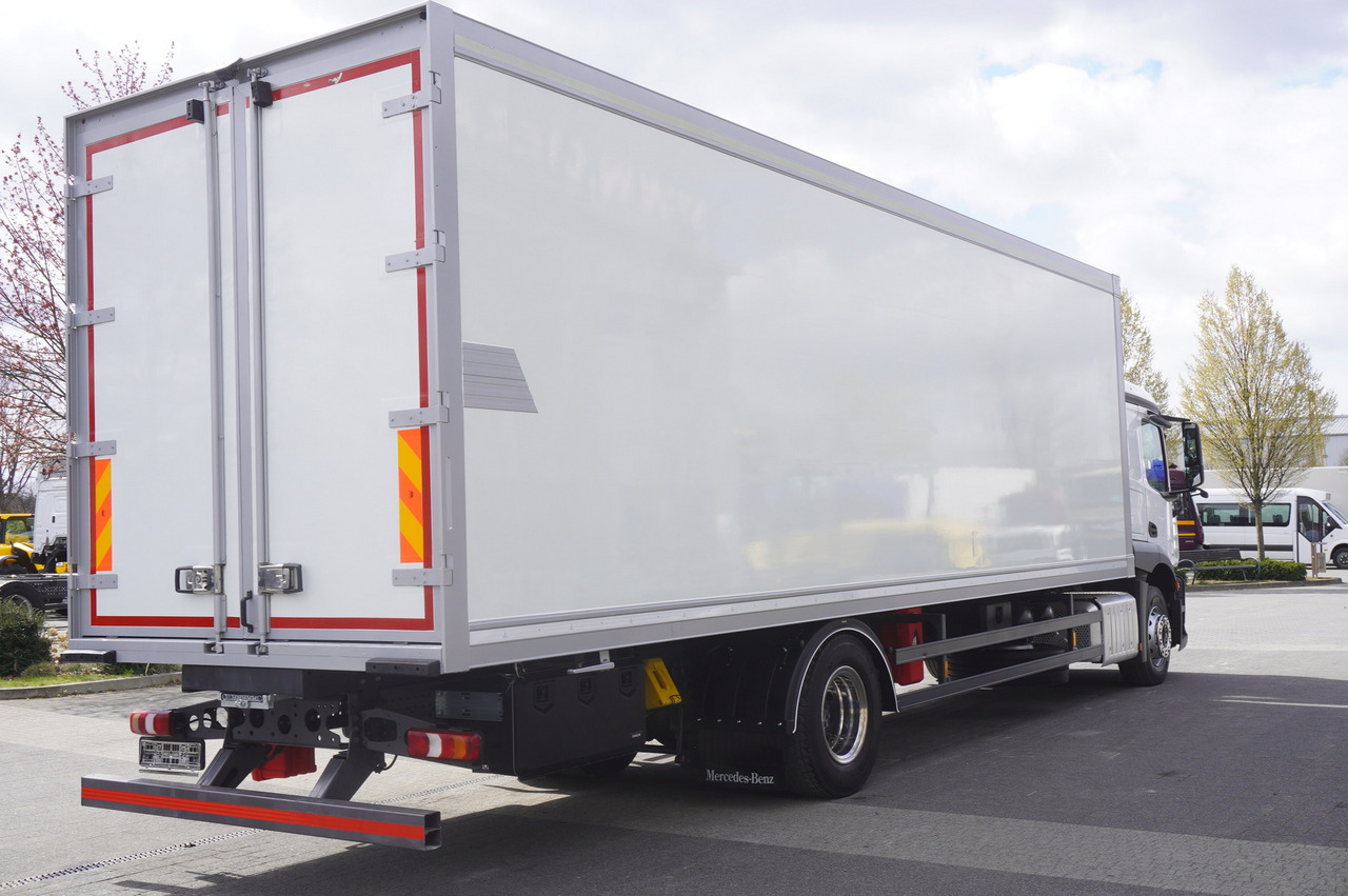 MERCEDES-BENZ Actros 1824 / Refrigerator / Carrier Supra 1250 / Sleeping cabin - Камион ладилник: слика 3 MERCEDES-BENZ Actros 1824 / Refrigerator / Carrier Supra 1250 / Sleeping cabin - Камион ладилник: слика 3