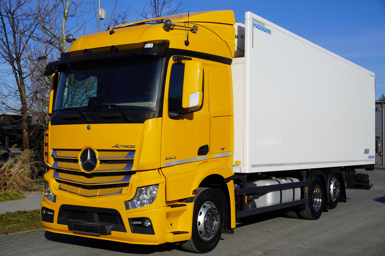 MERCEDES-BENZ Actros 2543 E6 6×2 / Refrigerated truck / ATP/FRC / 20 pallets / 260000 km!!! - Камион ладилник: слика 2 MERCEDES-BENZ Actros 2543 E6 6×2 / Refrigerated truck / ATP/FRC / 20 pallets / 260000 km!!! - Камион ладилник: слика 2