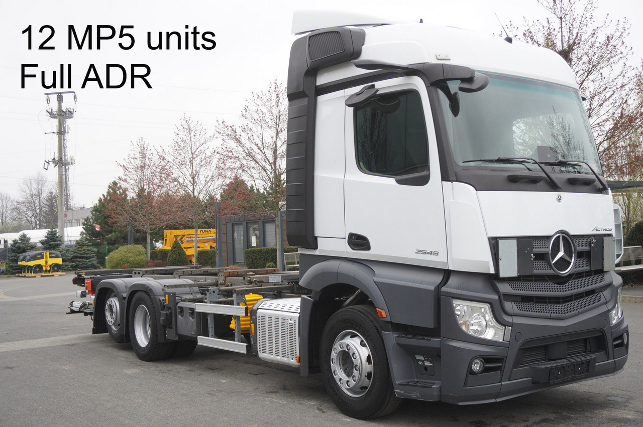 MERCEDES-BENZ Actros 2545 6×2 MP5 / FULL ADR / several units - Транспортер на контејнер/ Камион со променливо тело: слика 1 MERCEDES-BENZ Actros 2545 6×2 MP5 / FULL ADR / several units - Транспортер на контејнер/ Камион со променливо тело: слика 1