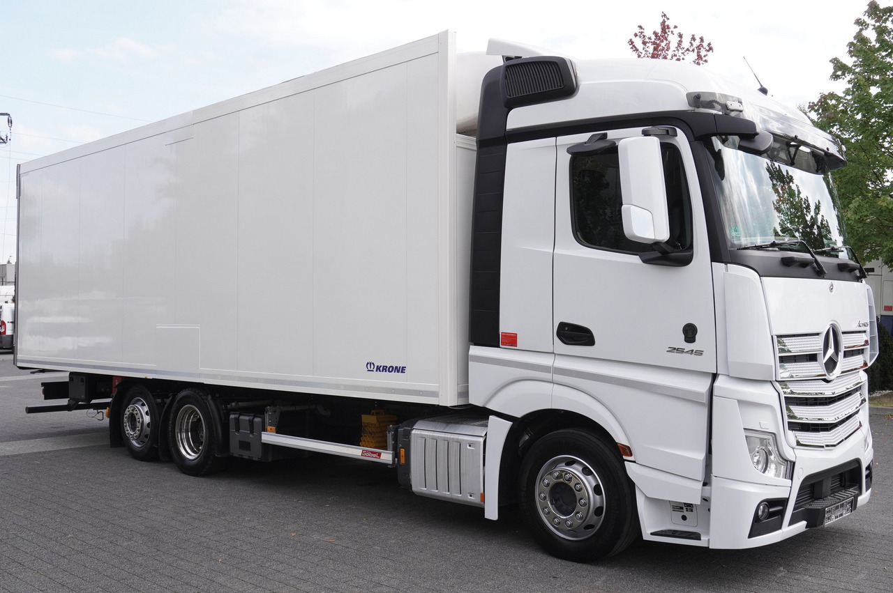 MERCEDES-BENZ Actros 2545 MP5 6×2 E6 / KRONE REFRIGERATOR 40 pallets Bitemperature Doppelstock / high 2.7m - Камион ладилник: слика 2 MERCEDES-BENZ Actros 2545 MP5 6×2 E6 / KRONE REFRIGERATOR 40 pallets Bitemperature Doppelstock / high 2.7m - Камион ладилник: слика 2