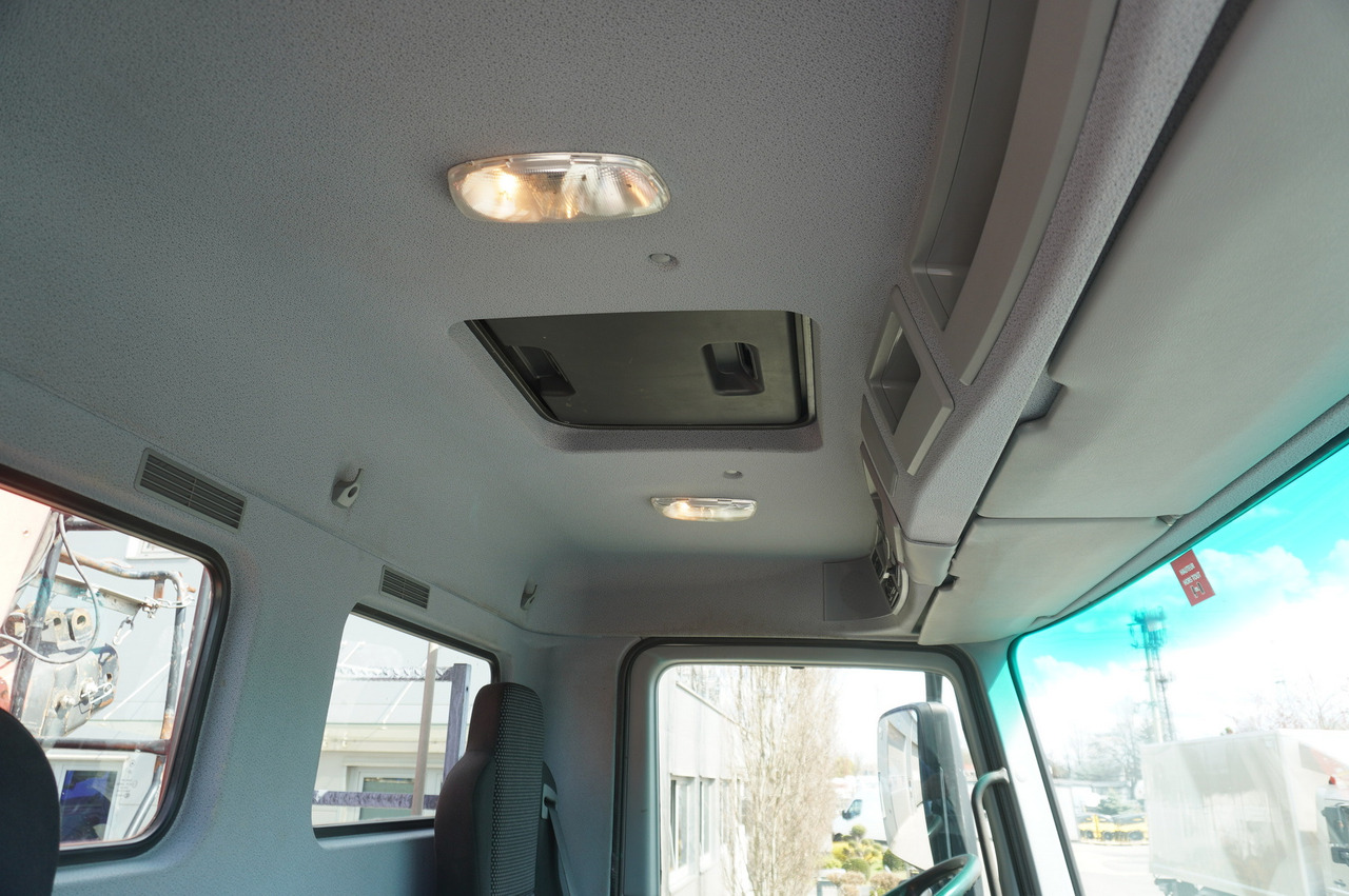 Камион со платформа, Камион со кран MERCEDES-BENZ Actros 2641 6×4 E5 / Crane / Dumper / 110000 km!: слика 29