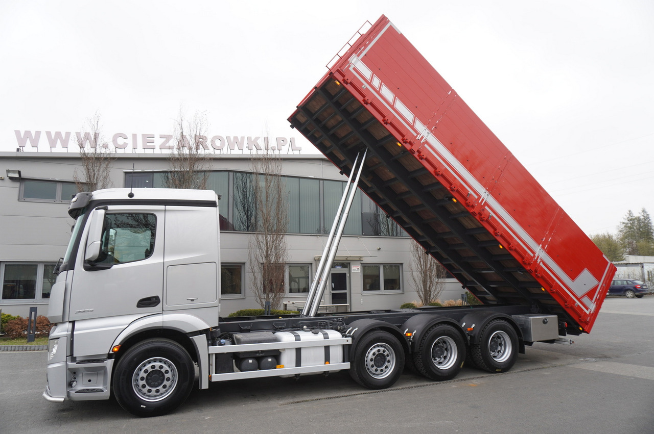 MERCEDES-BENZ Actros 3563 8x4 / Tipper for grain 20 t load capacity - Камион со платформа: слика 4 MERCEDES-BENZ Actros 3563 8x4 / Tipper for grain 20 t load capacity - Камион со платформа: слика 4