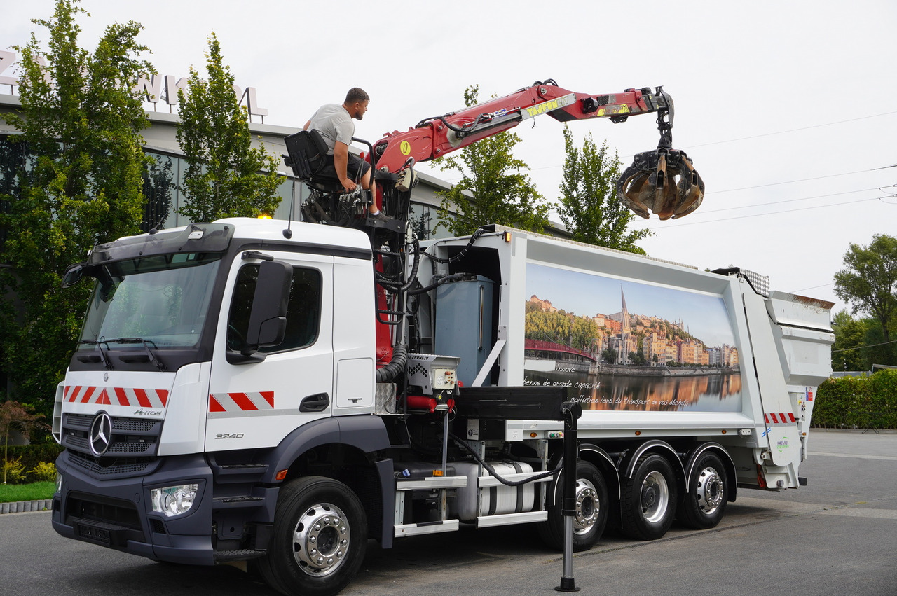 MERCEDES-BENZ Antos 3240 8x2 / Tajfun 5T crane / Farid Industries garbage truck/ 3 steered axles - Камион за ѓубре: слика 4 MERCEDES-BENZ Antos 3240 8x2 / Tajfun 5T crane / Farid Industries garbage truck/ 3 steered axles - Камион за ѓубре: слика 4