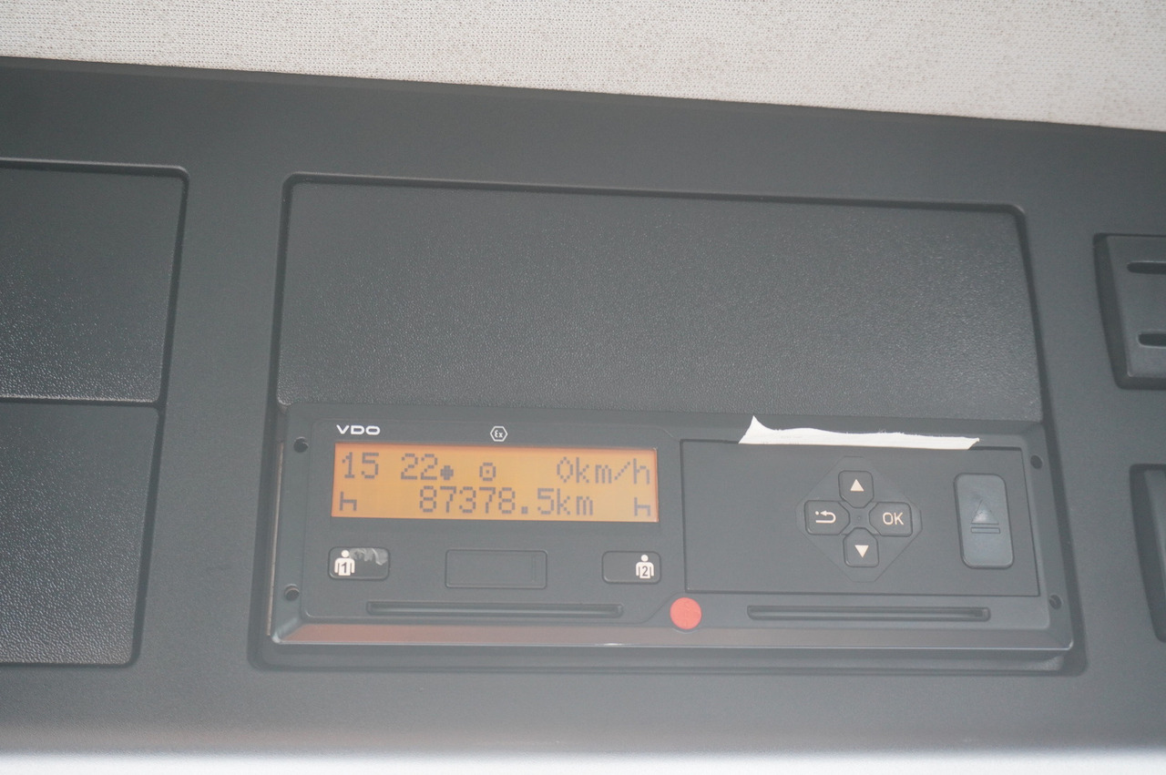 MERCEDES-BENZ Arocs 1833 / 87,000 km!!! / Hds HIAB X-DUO 128 B-2 / three-sided tipper - Камион со платформа, Камион со кран: слика 2 MERCEDES-BENZ Arocs 1833 / 87,000 km!!! / Hds HIAB X-DUO 128 B-2 / three-sided tipper - Камион со платформа, Камион со кран: слика 2