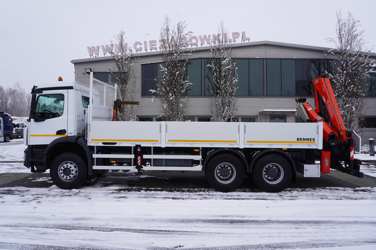 MERCEDES-BENZ Arocs 2633 flatbed truck / Crane FASSI F155A.0.23 / REMOTE CONTROL / 230,000 km - Камион со платформа, Камион со кран: слика 2 MERCEDES-BENZ Arocs 2633 flatbed truck / Crane FASSI F155A.0.23 / REMOTE CONTROL / 230,000 km - Камион со платформа, Камион со кран: слика 2