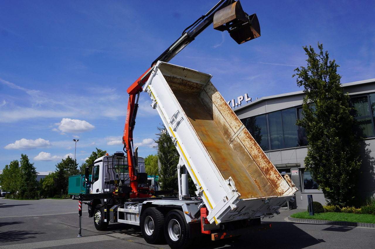 MERCEDES-BENZ Arocs 2636 / 6x4 / HDS Fassi / 3-Way Tipper / Bortmatic - Камион со кран: слика 5 MERCEDES-BENZ Arocs 2636 / 6x4 / HDS Fassi / 3-Way Tipper / Bortmatic - Камион со кран: слика 5