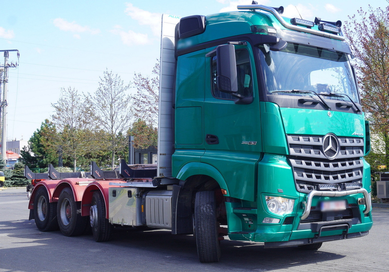 Mercedes-Benz Arocs 3563 8 × 4 / 630 HP / steered axle / Logging superstructure - Камион со кран: слика 1 Mercedes-Benz Arocs 3563 8 × 4 / 630 HP / steered axle / Logging superstructure - Камион со кран: слика 1