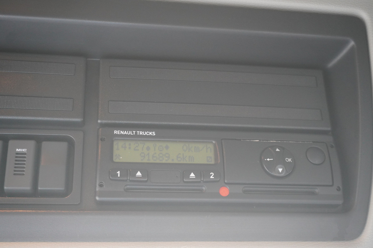 RENAULT D13 / 90 tho km !!! / Meat hook refrigerator / Thermoking T800R / 2 units - Камион ладилник: слика 2 RENAULT D13 / 90 tho km !!! / Meat hook refrigerator / Thermoking T800R / 2 units - Камион ладилник: слика 2