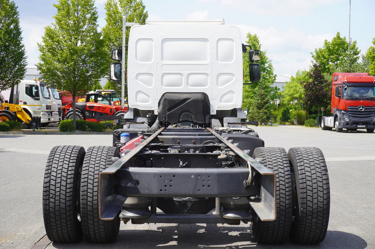 RENAULT Renault D16 / frame 7.5 m / differential lock / 3 units - Транспортер на контејнер/ Камион со променливо тело: слика 4 RENAULT Renault D16 / frame 7.5 m / differential lock / 3 units - Транспортер на контејнер/ Камион со променливо тело: слика 4