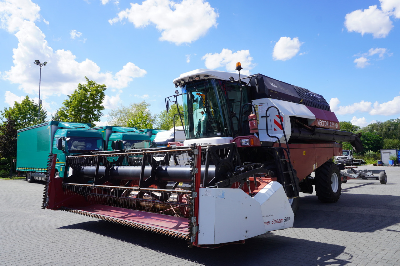 ROSTSELMASH VECTOR 425 RSM-101 grain harvester + Header 5 m + rapeseed harvesting extension / 2300 MTH - Комбајн: слика 5 ROSTSELMASH VECTOR 425 RSM-101 grain harvester + Header 5 m + rapeseed harvesting extension / 2300 MTH - Комбајн: слика 5