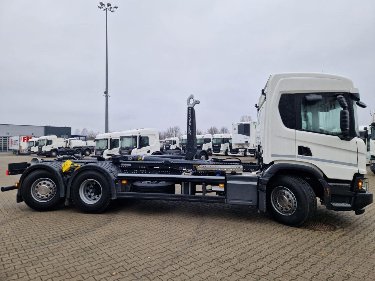 SCANIA P420 B6x2*4 / Meiller Kipper Tectrum RS 21 hooklift / 2025 / no mileage! - Камион со кука за подигање: слика 1 SCANIA P420 B6x2*4 / Meiller Kipper Tectrum RS 21 hooklift / 2025 / no mileage! - Камион со кука за подигање: слика 1