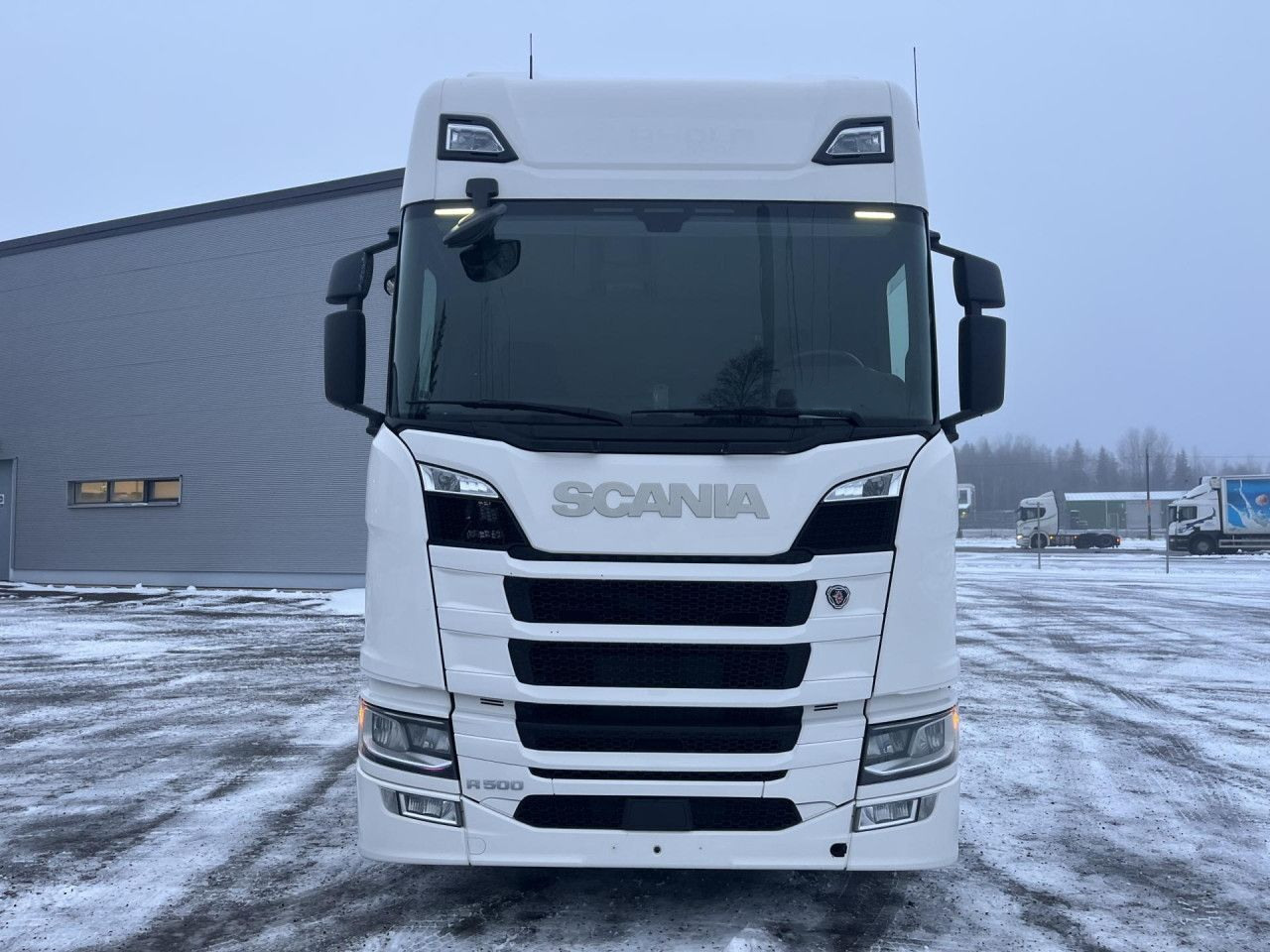 SCANIA R500 / Truck chassis / Retarder / Sleeper cab - Камион со кабинска шасија: слика 4 SCANIA R500 / Truck chassis / Retarder / Sleeper cab - Камион со кабинска шасија: слика 4