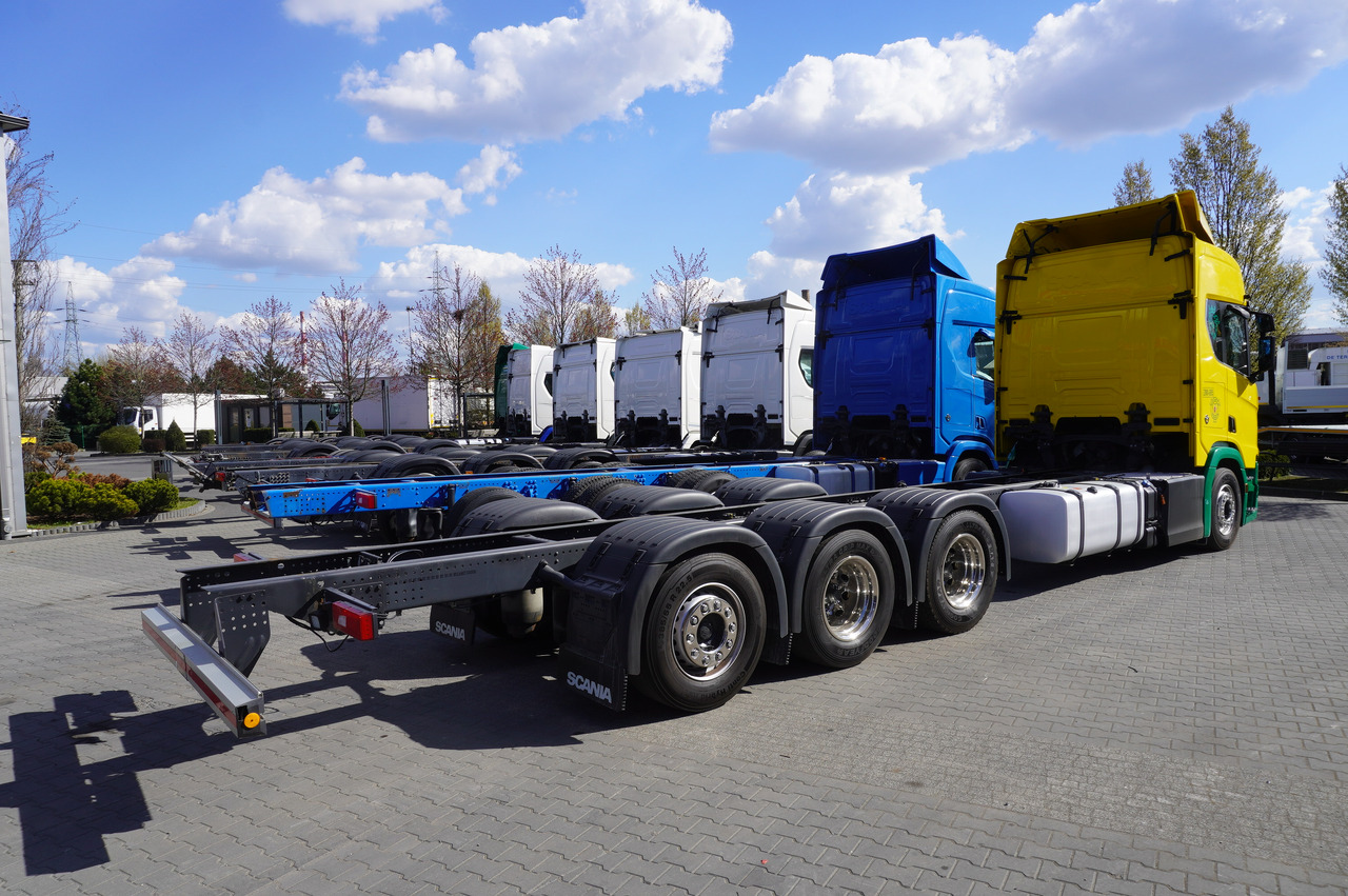 SCANIA R650 V8 / 650 HP/ frame 8.8 m / steered 4th axis / 20 units - Камион со кран: слика 2 SCANIA R650 V8 / 650 HP/ frame 8.8 m / steered 4th axis / 20 units - Камион со кран: слика 2