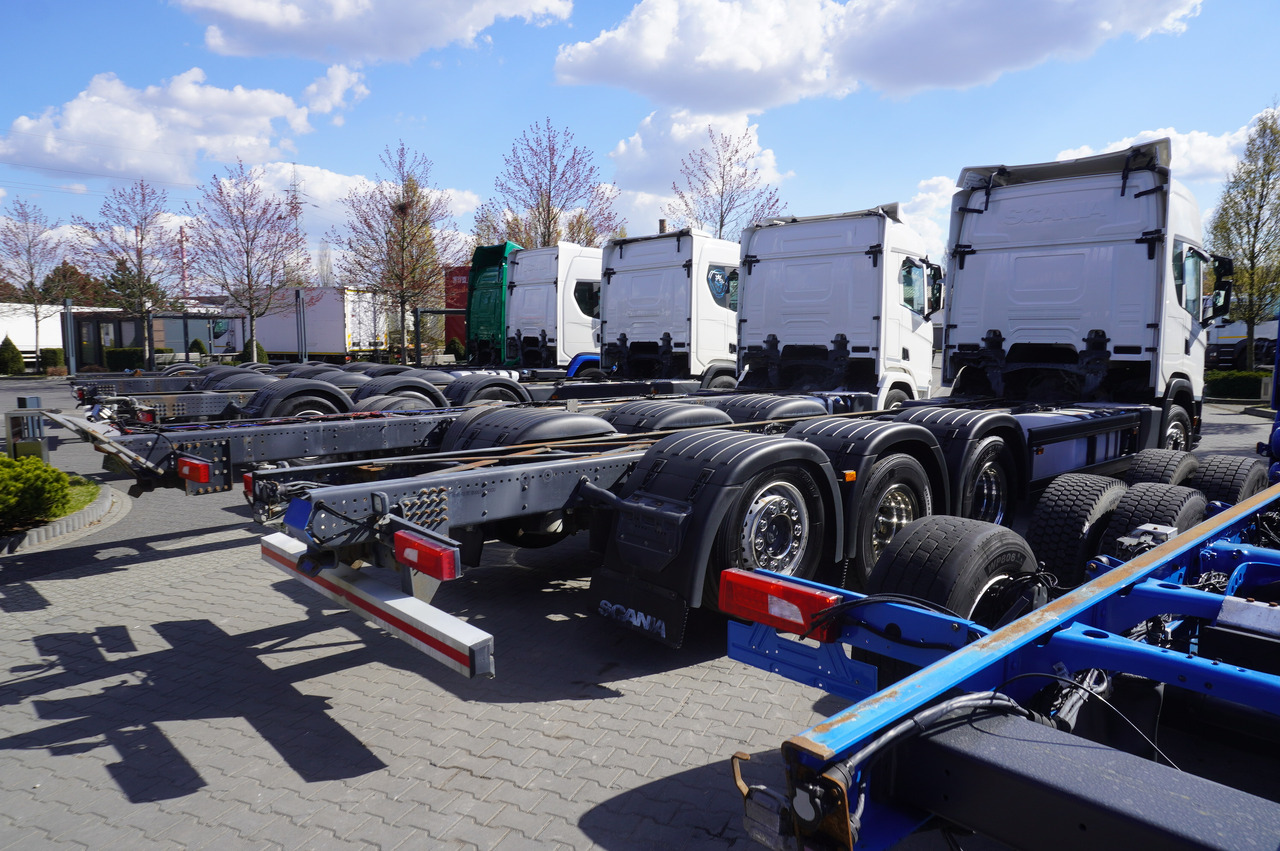 SCANIA R650 V8 / 650 HP/ frame 8.8 m / steered 4th axis / 20 units - Камион со кран: слика 4 SCANIA R650 V8 / 650 HP/ frame 8.8 m / steered 4th axis / 20 units - Камион со кран: слика 4