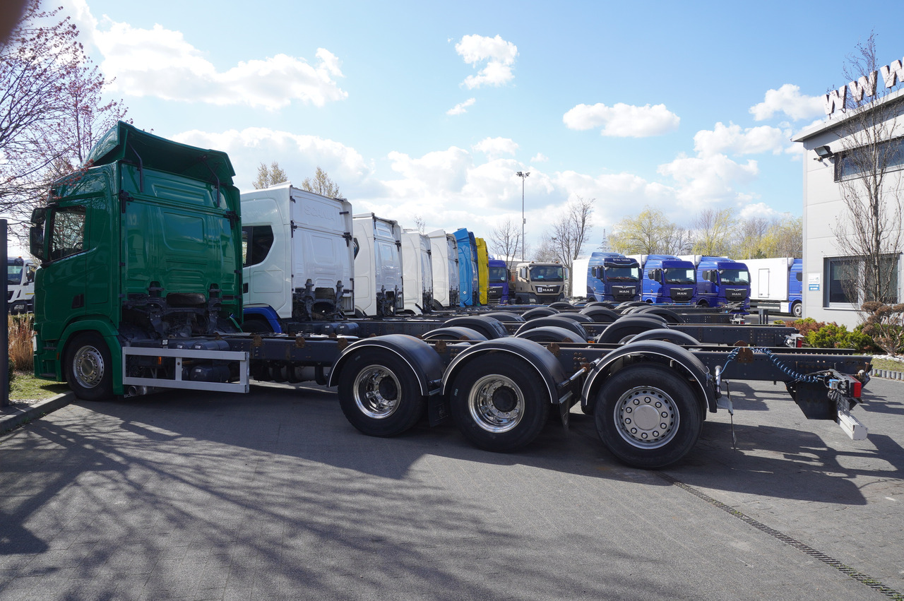 SCANIA R650 V8 / 650 HP/ frame 8.8 m / steered 4th axis / 20 units - Камион со кран: слика 3 SCANIA R650 V8 / 650 HP/ frame 8.8 m / steered 4th axis / 20 units - Камион со кран: слика 3