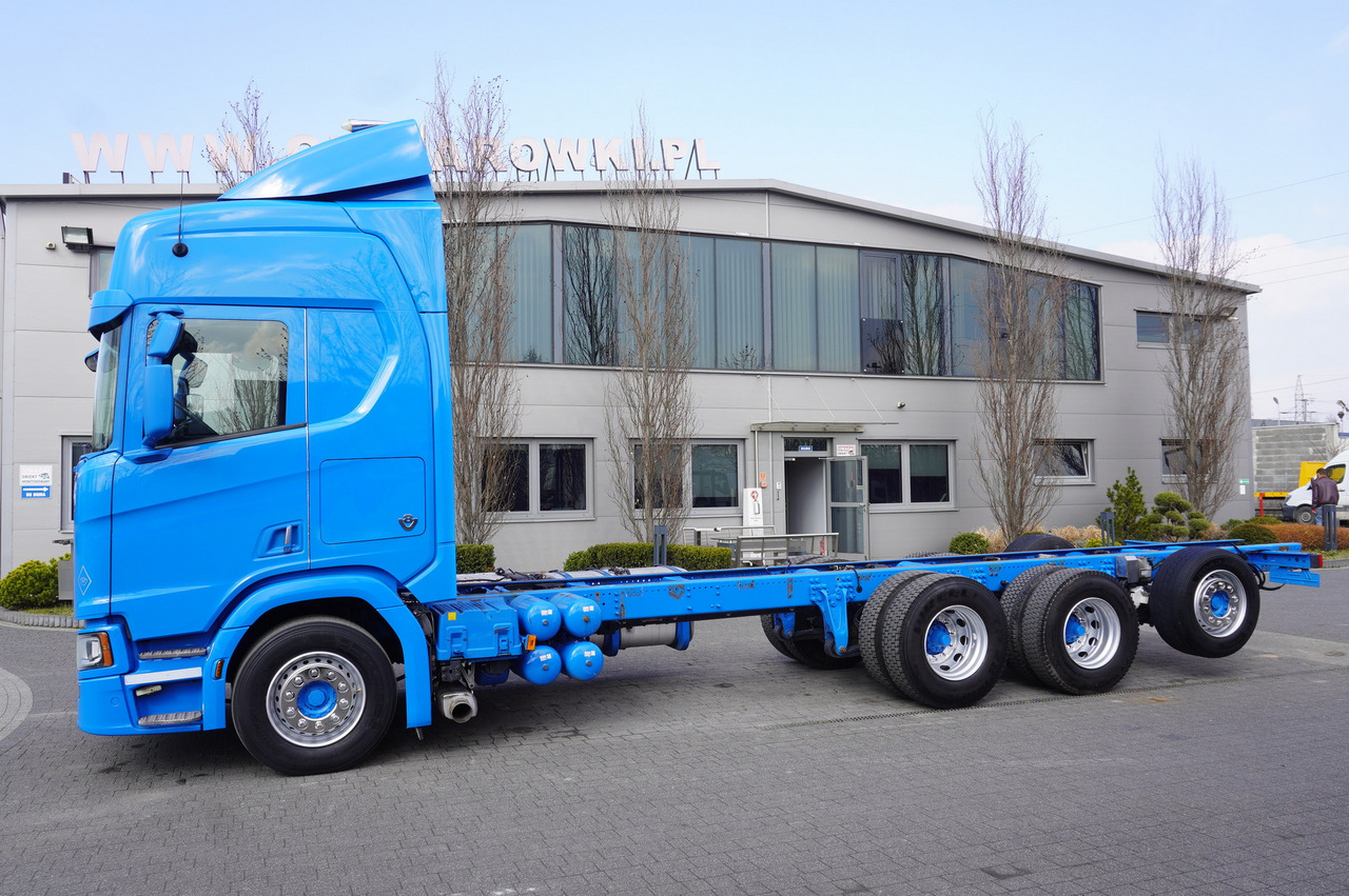 SCANIA R650 V8 / 650 HP/ frame 8.8 m / steered 4th axle - Камион со кабинска шасија: слика 2 SCANIA R650 V8 / 650 HP/ frame 8.8 m / steered 4th axle - Камион со кабинска шасија: слика 2