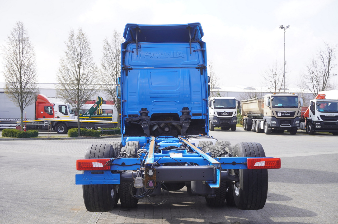 SCANIA R650 V8 / 650 HP/ frame 8.8 m / steered 4th axle - Камион со кран: слика 3 SCANIA R650 V8 / 650 HP/ frame 8.8 m / steered 4th axle - Камион со кран: слика 3