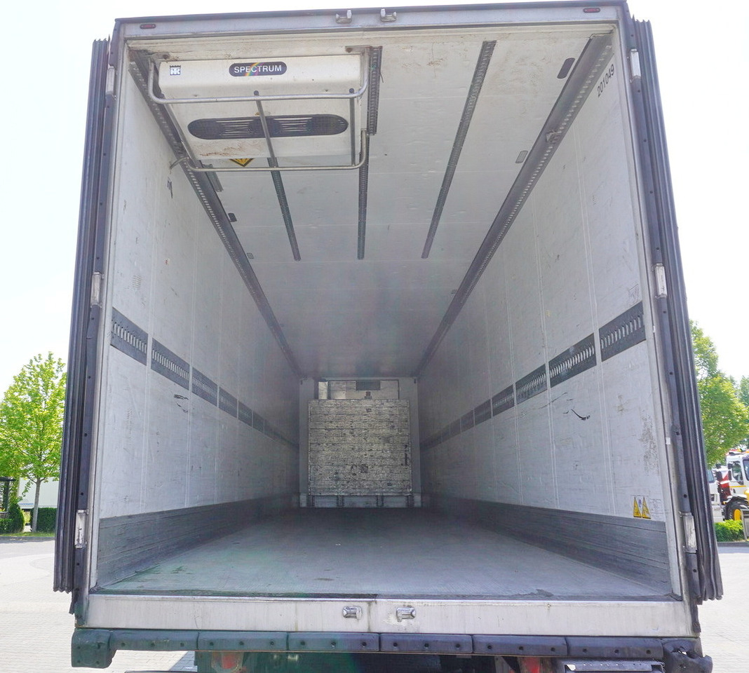 SCHMITZ refrigerated semi-trailer / Thermoking SLX E Spectrum 250 / Multitemperature - Полуприколка ладилник: слика 3 SCHMITZ refrigerated semi-trailer / Thermoking SLX E Spectrum 250 / Multitemperature - Полуприколка ладилник: слика 3