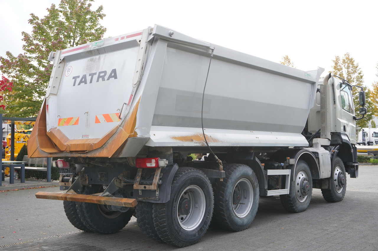 Голем истоварувач/ Камион за камења TATRA Phoenix 8x8 Twin-Steer Quad/A dump truck / 30 tho. km: слика 7