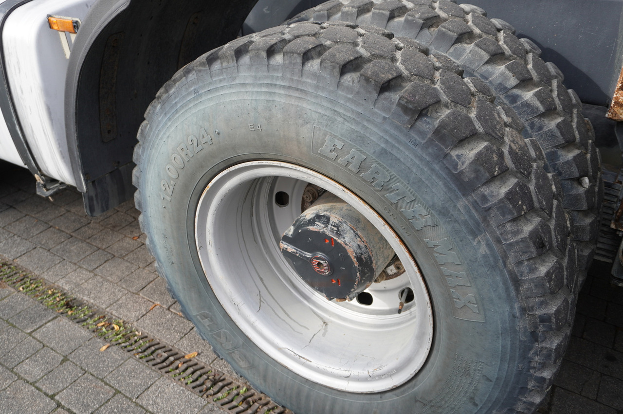 Голем истоварувач/ Камион за камења TATRA Phoenix 8x8 Twin-Steer Quad/A dump truck / 30 tho. km: слика 14