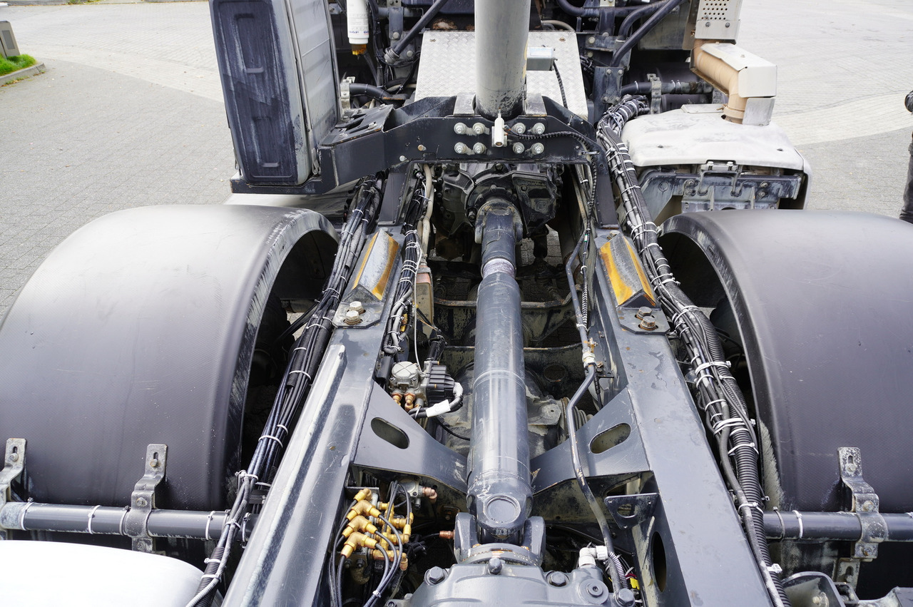 Голем истоварувач/ Камион за камења TATRA Phoenix 8x8 Twin-Steer Quad/A dump truck / 30 tho. km: слика 20