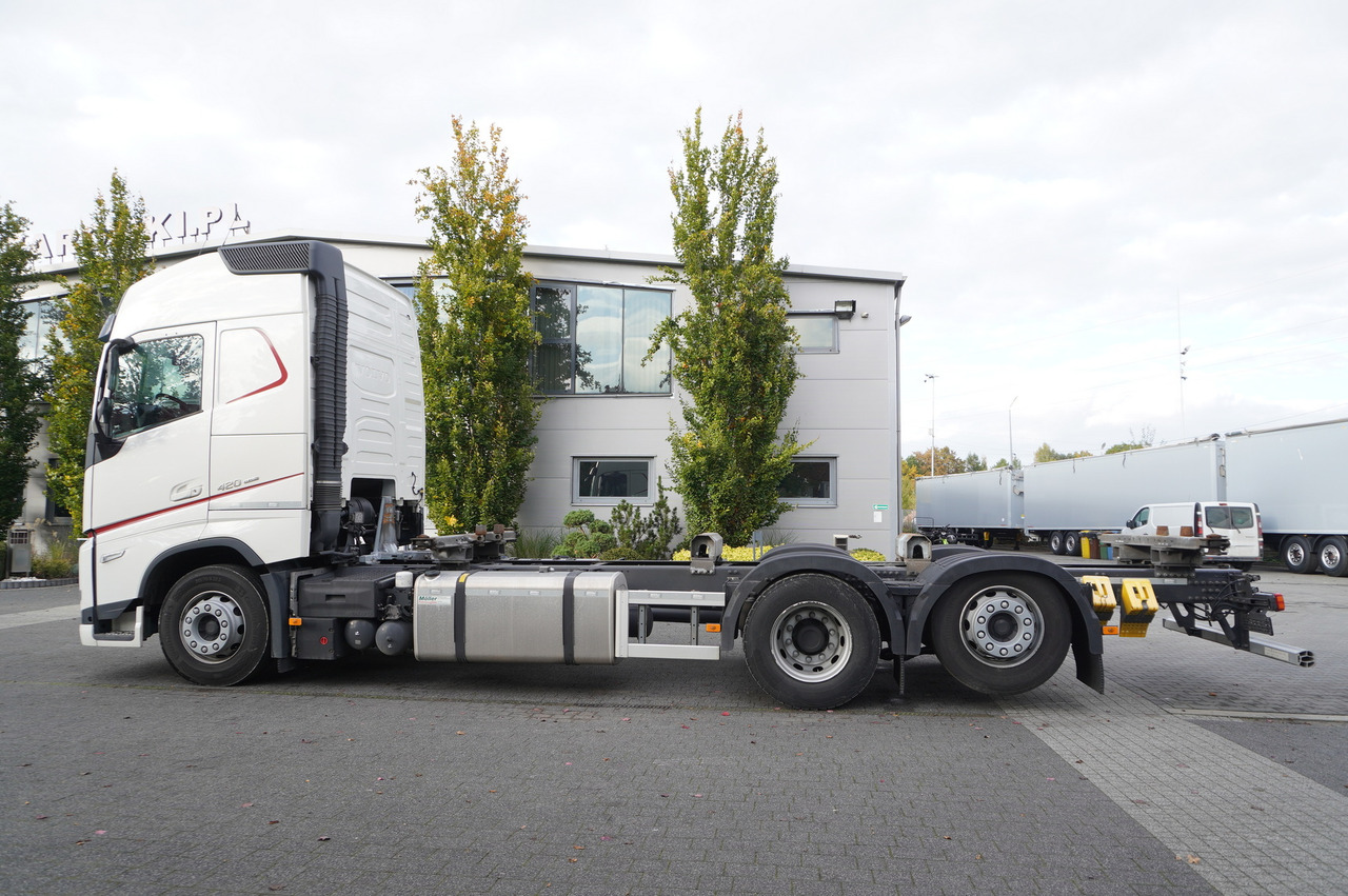 VOLVO FH 420 6x2 / BDF / 2022 - Транспортер на контејнер/ Камион со променливо тело: слика 2 VOLVO FH 420 6x2 / BDF / 2022 - Транспортер на контејнер/ Камион со променливо тело: слика 2