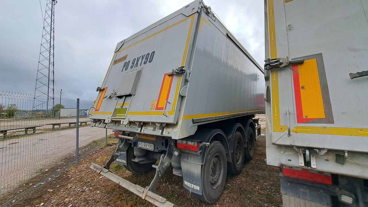 WIELTON NW-3 / weight 6.2 t / capacity 38m3 / Electrically folded roof / Teflon / 20 units, 2022 - Кипер полуприколка: слика 5 WIELTON NW-3 / weight 6.2 t / capacity 38m3 / Electrically folded roof / Teflon / 20 units, 2022 - Кипер полуприколка: слика 5