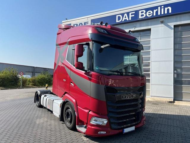 DAF XG 480 FT Low Deck Retarder Standklima 2xTank - Камион влекач: слика 1 DAF XG 480 FT Low Deck Retarder Standklima 2xTank - Камион влекач: слика 1