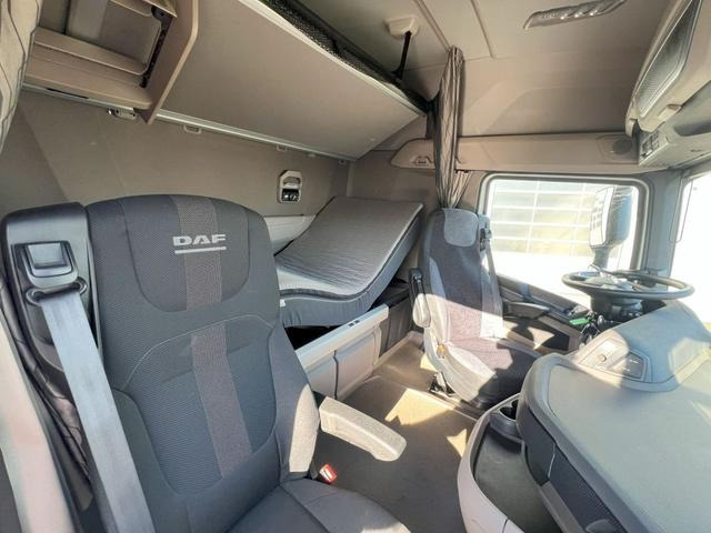 DAF XG 480 FT TraXon Intarder 2xTank Hydraulikanlage - Камион влекач: слика 4 DAF XG 480 FT TraXon Intarder 2xTank Hydraulikanlage - Камион влекач: слика 4