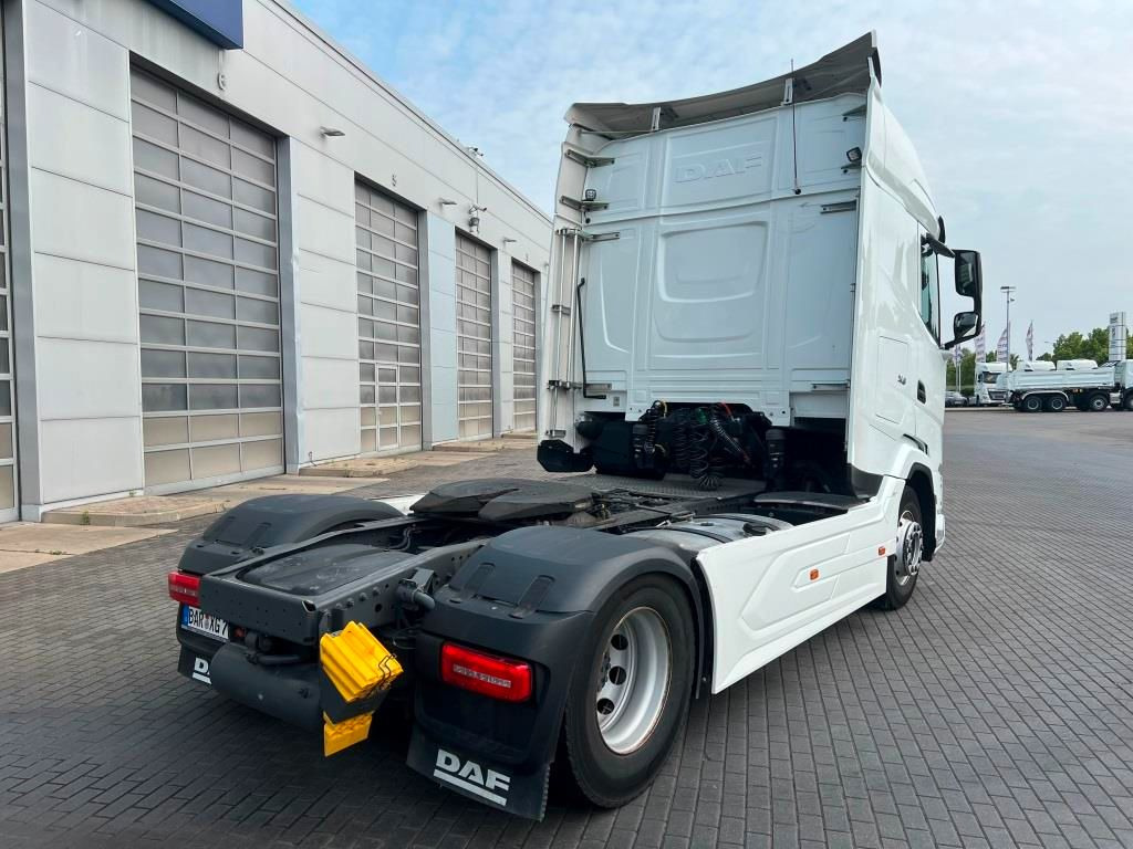DAF XG 480 FT TraXon ZF-Intarder 2x Tank 1.195 Liter - Камион влекач: слика 4 DAF XG 480 FT TraXon ZF-Intarder 2x Tank 1.195 Liter - Камион влекач: слика 4