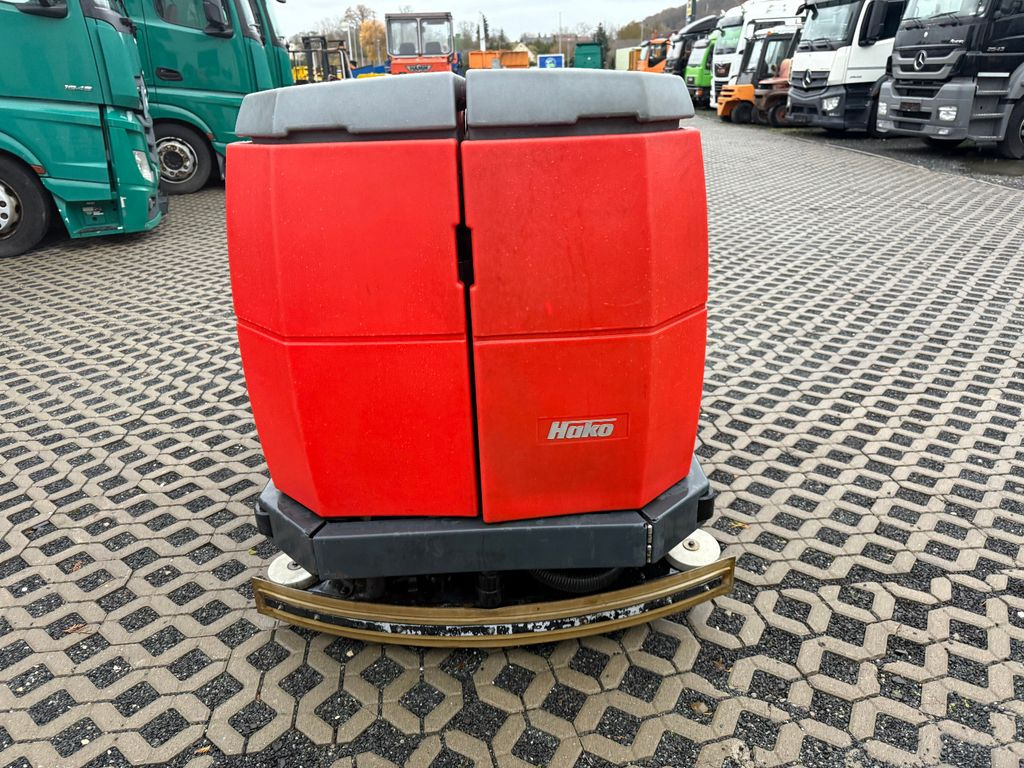 Hakomatic B1100 Kehr- Nass- Scheuersaugmaschine - Машина за чистење подови: слика 4 Hakomatic B1100 Kehr- Nass- Scheuersaugmaschine - Машина за чистење подови: слика 4