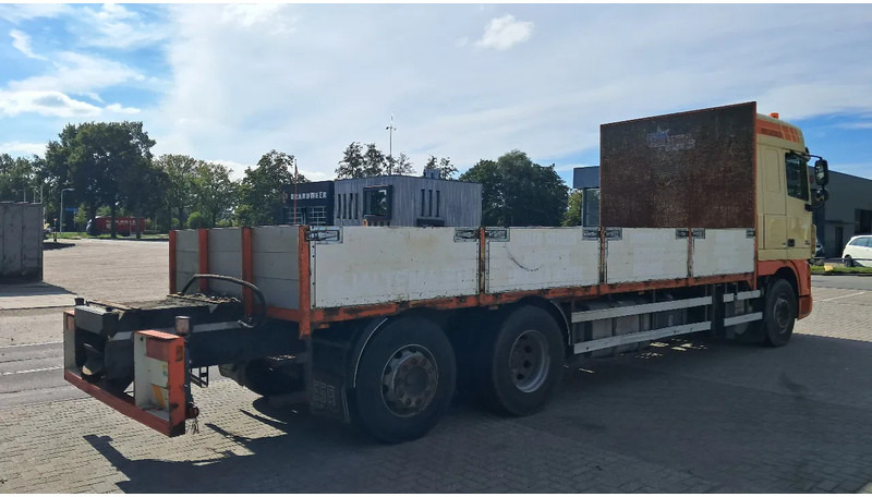DAF XF 105 410 Spacecab 6x2 Euro 5 - Камион со платформа: слика 5 DAF XF 105 410 Spacecab 6x2 Euro 5 - Камион со платформа: слика 5