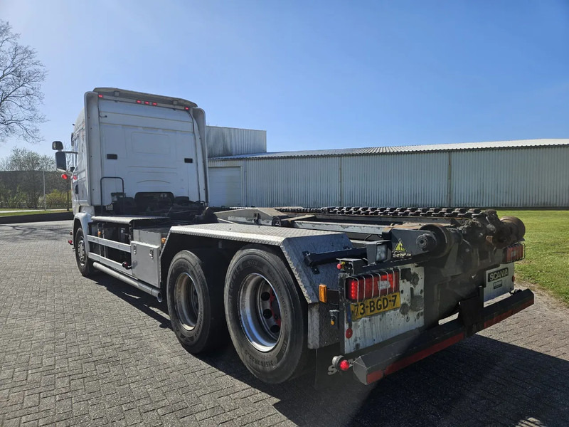 Scania R520 6X2 Retarder King o/t Road V8 - Транспортер на контејнер/ Камион со променливо тело: слика 4 Scania R520 6X2 Retarder King o/t Road V8 - Транспортер на контејнер/ Камион со променливо тело: слика 4