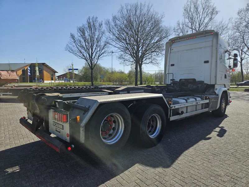 Scania R520 6X2 Retarder King o/t Road V8 - Транспортер на контејнер/ Камион со променливо тело: слика 3 Scania R520 6X2 Retarder King o/t Road V8 - Транспортер на контејнер/ Камион со променливо тело: слика 3