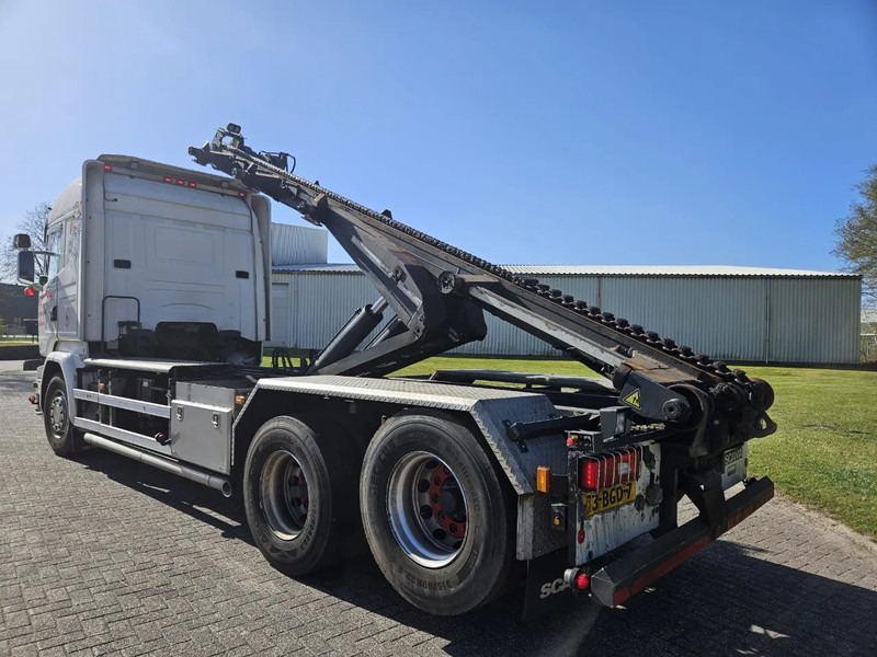 Scania R520 6X2 Retarder King o/t Road V8 - Транспортер на контејнер/ Камион со променливо тело: слика 5 Scania R520 6X2 Retarder King o/t Road V8 - Транспортер на контејнер/ Камион со променливо тело: слика 5