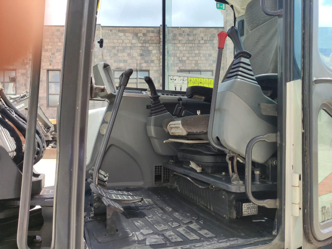 BOBCAT E80EA - Багер гасеничар: слика 5 BOBCAT E80EA - Багер гасеничар: слика 5