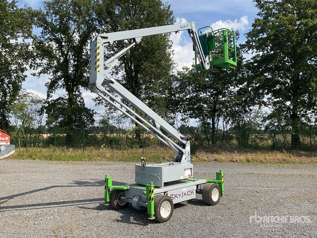 2000 Skyjack SJ12 2WD Electric Articulating Boom Lift - Дигачка зглобна платформа: слика 1 2000 Skyjack SJ12 2WD Electric Articulating Boom Lift - Дигачка зглобна платформа: слика 1