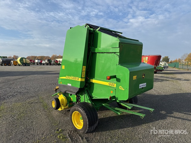 2002 John Deere 592 Round Baler - Балирка за тркалезни бали: слика 4 2002 John Deere 592 Round Baler - Балирка за тркалезни бали: слика 4