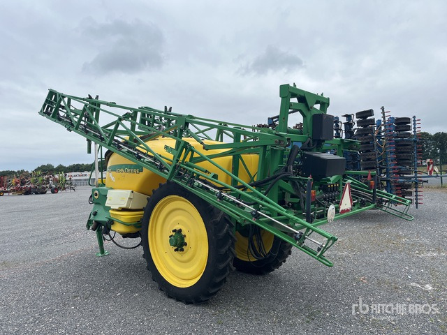 2011 John Deere 732 24 m Pull-Type Sprayer - Стазен распрскувач: слика 3 2011 John Deere 732 24 m Pull-Type Sprayer - Стазен распрскувач: слика 3