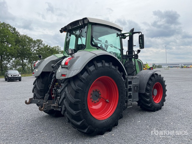 2014 Fendt 824 Vario Profi Plus 4WD Tractor - Трактор: слика 3 2014 Fendt 824 Vario Profi Plus 4WD Tractor - Трактор: слика 3