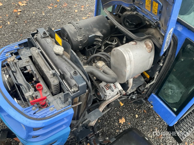 2015 Iseki TM3265HR 4WD Utility Tractor - Трактор: слика 5 2015 Iseki TM3265HR 4WD Utility Tractor - Трактор: слика 5