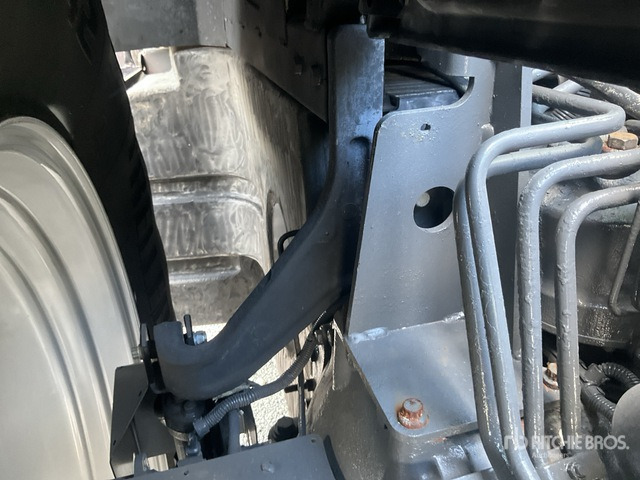 2015 Massey Ferguson 8737 4WD Tractor - Трактор: слика 3 2015 Massey Ferguson 8737 4WD Tractor - Трактор: слика 3