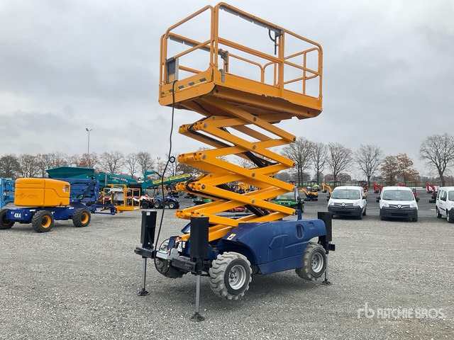 2016 Haulotte 12RTE 4x4 Electric Scissor Lift - Кревач ножица: слика 3 2016 Haulotte 12RTE 4x4 Electric Scissor Lift - Кревач ножица: слика 3