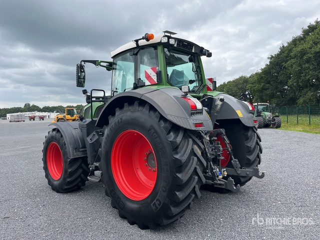 2020 Fendt 824 Vario Profi Plus 4WD Tractor - Трактор: слика 4 2020 Fendt 824 Vario Profi Plus 4WD Tractor - Трактор: слика 4
